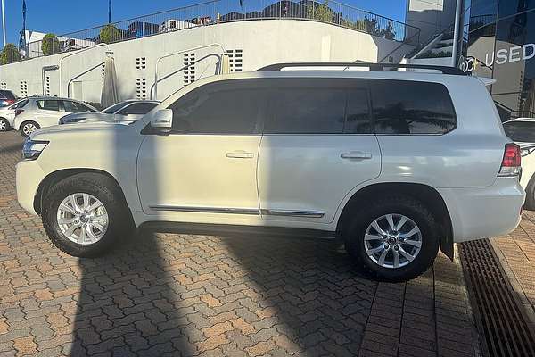 2019 Toyota Landcruiser Sahara VDJ200R