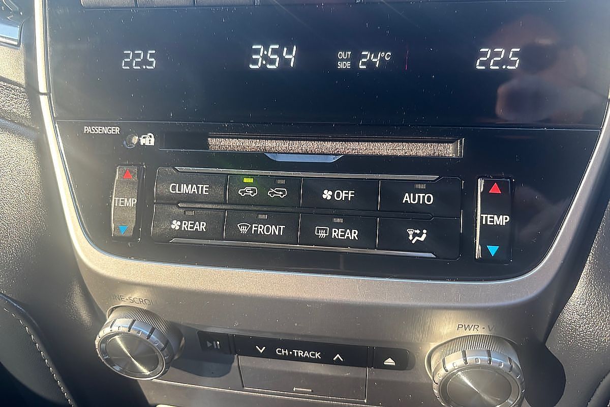 2019 Toyota Landcruiser Sahara VDJ200R