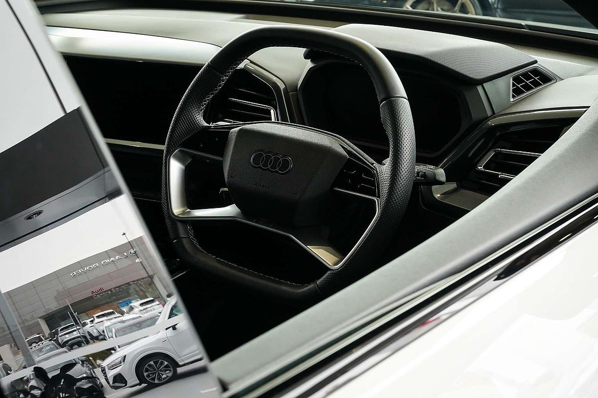 2024 Audi Q4 e-tron 55 F4