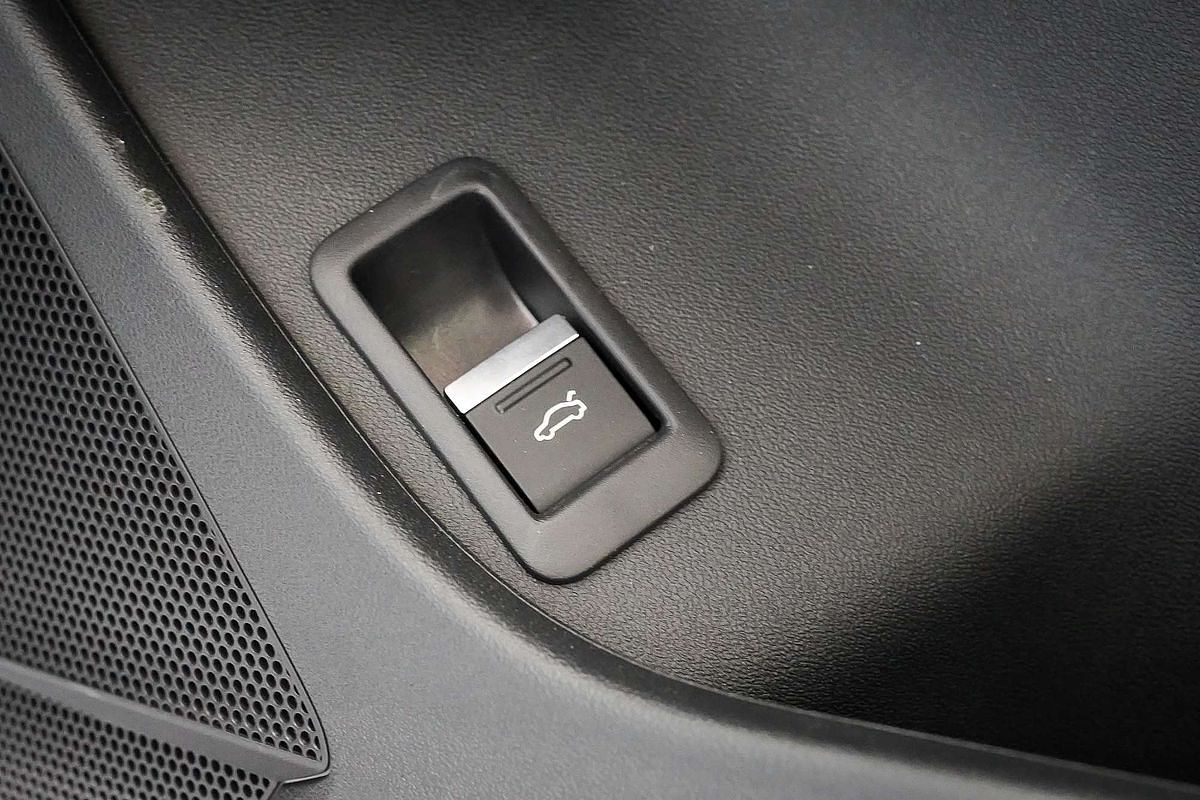 2024 Audi Q4 e-tron 55 F4