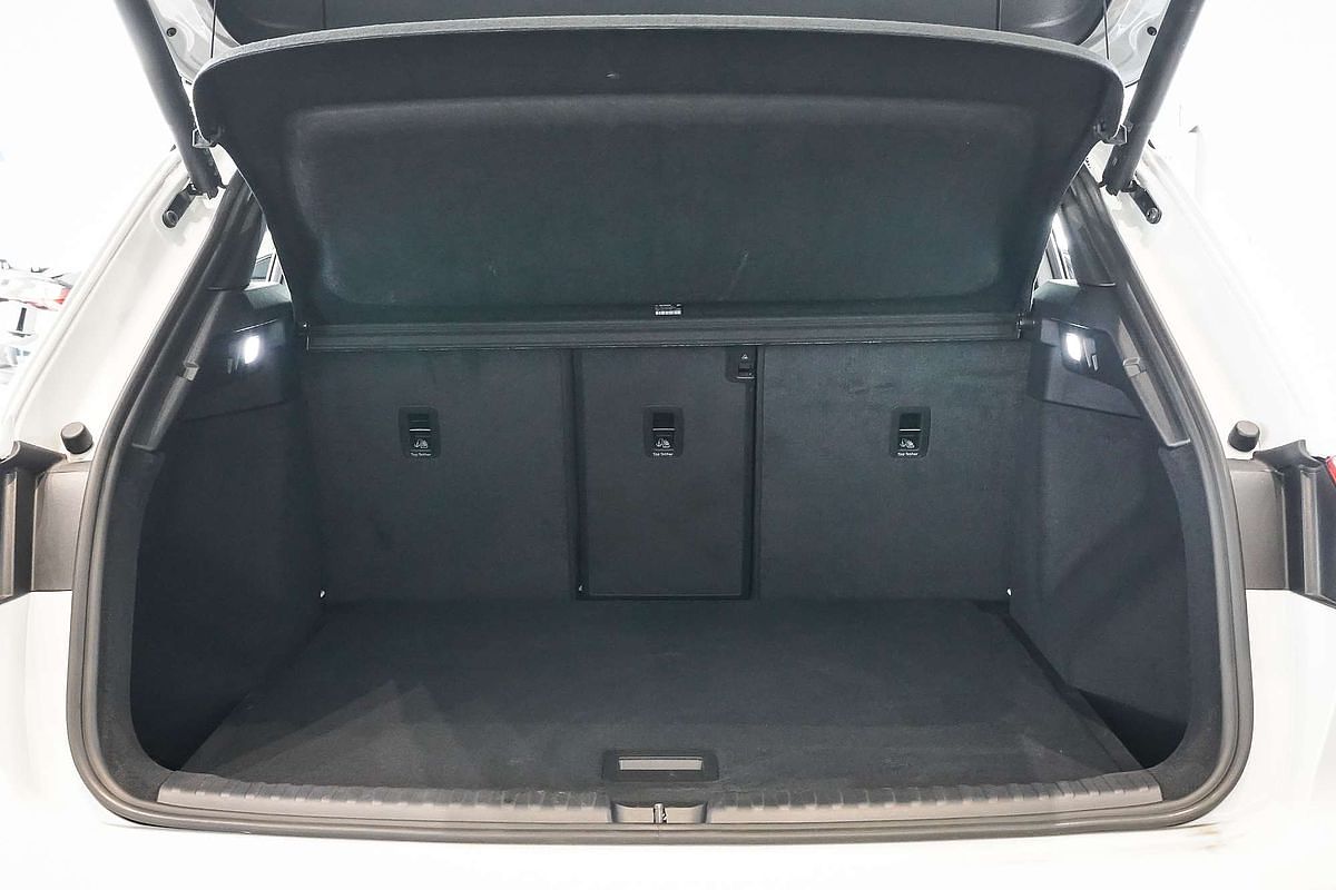 2024 Audi Q4 e-tron 55 F4