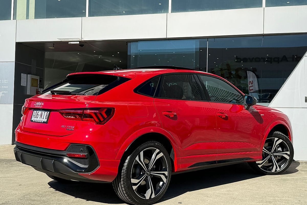 2025 Audi Q3 40 TFSI S line F3