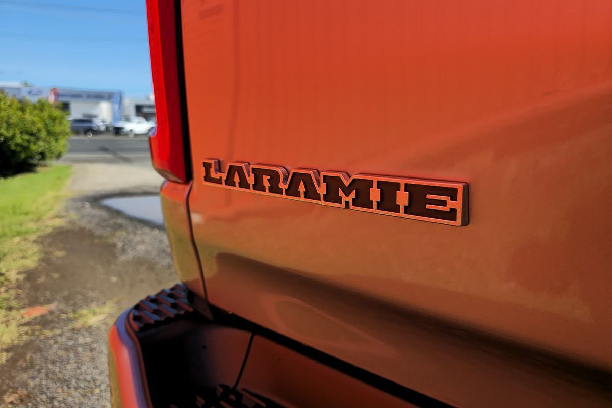 2025 RAM 1500 Laramie Sport Hurricane SO RamBox DT 4X4 SWB