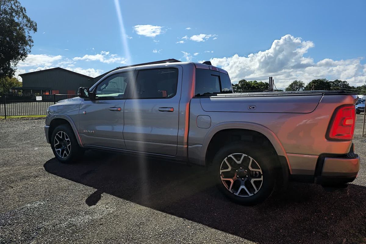 2025 RAM 1500 Laramie Sport Hurricane SO RamBox DT 4X4 SWB