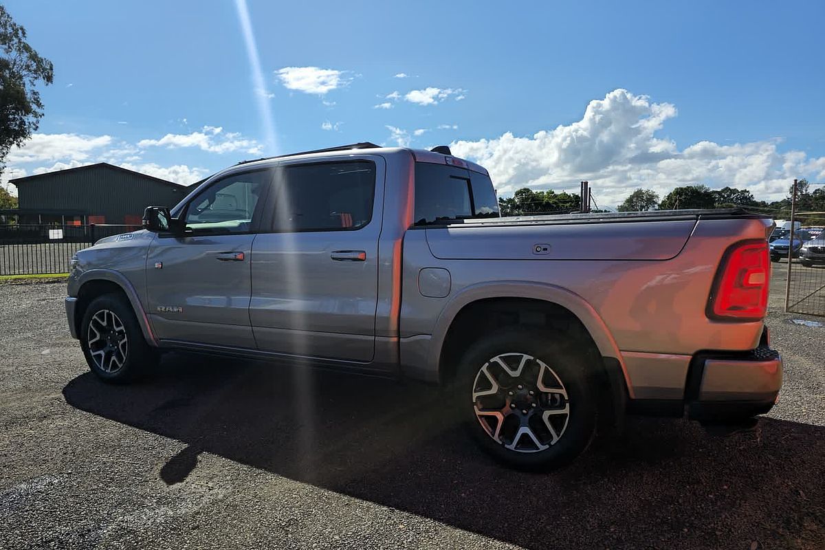 2025 RAM 1500 Laramie Sport Hurricane SO RamBox DT 4X4 SWB