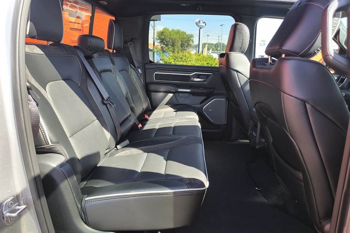 2025 RAM 1500 Laramie Sport Hurricane SO RamBox DT 4X4 SWB