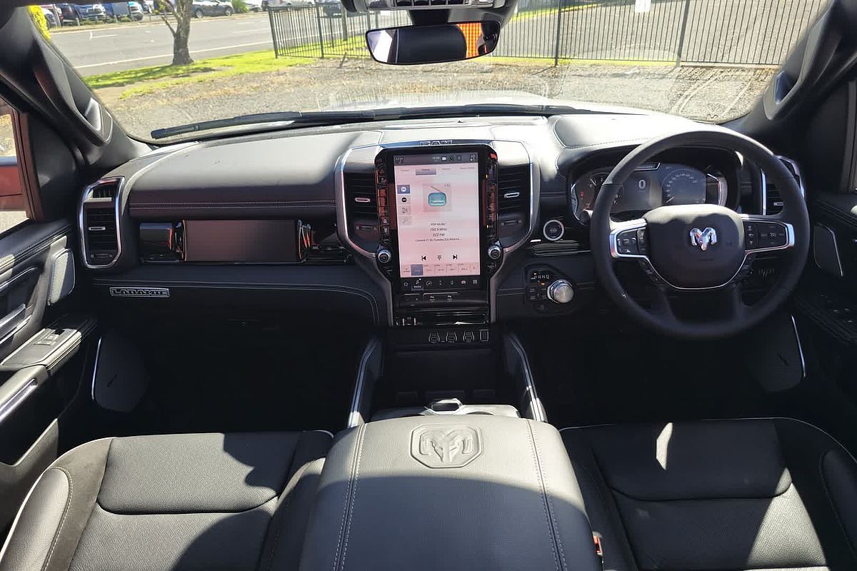 2025 RAM 1500 Laramie Sport Hurricane SO RamBox DT 4X4 SWB