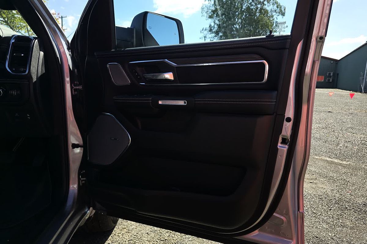 2025 RAM 1500 Laramie Sport Hurricane SO RamBox DT 4X4 SWB