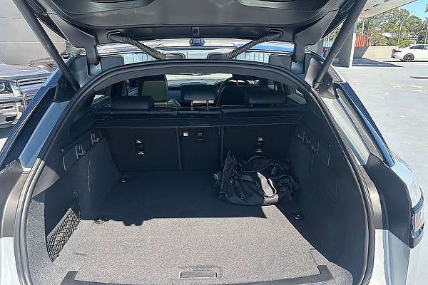 2024 Land Rover Range Rover Velar PHEV P400e Dynamic HSE L560