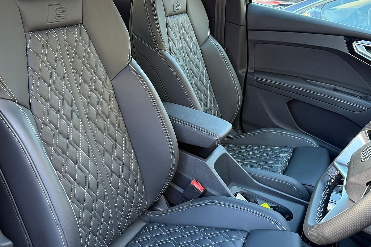 2024 Audi Q4 e-tron 55 F4