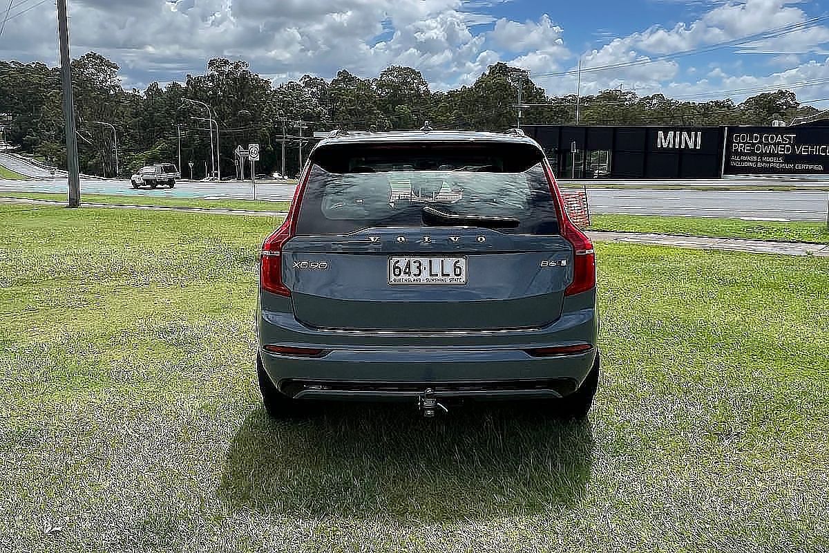 2023 Volvo XC90 Ultimate B6 Dark