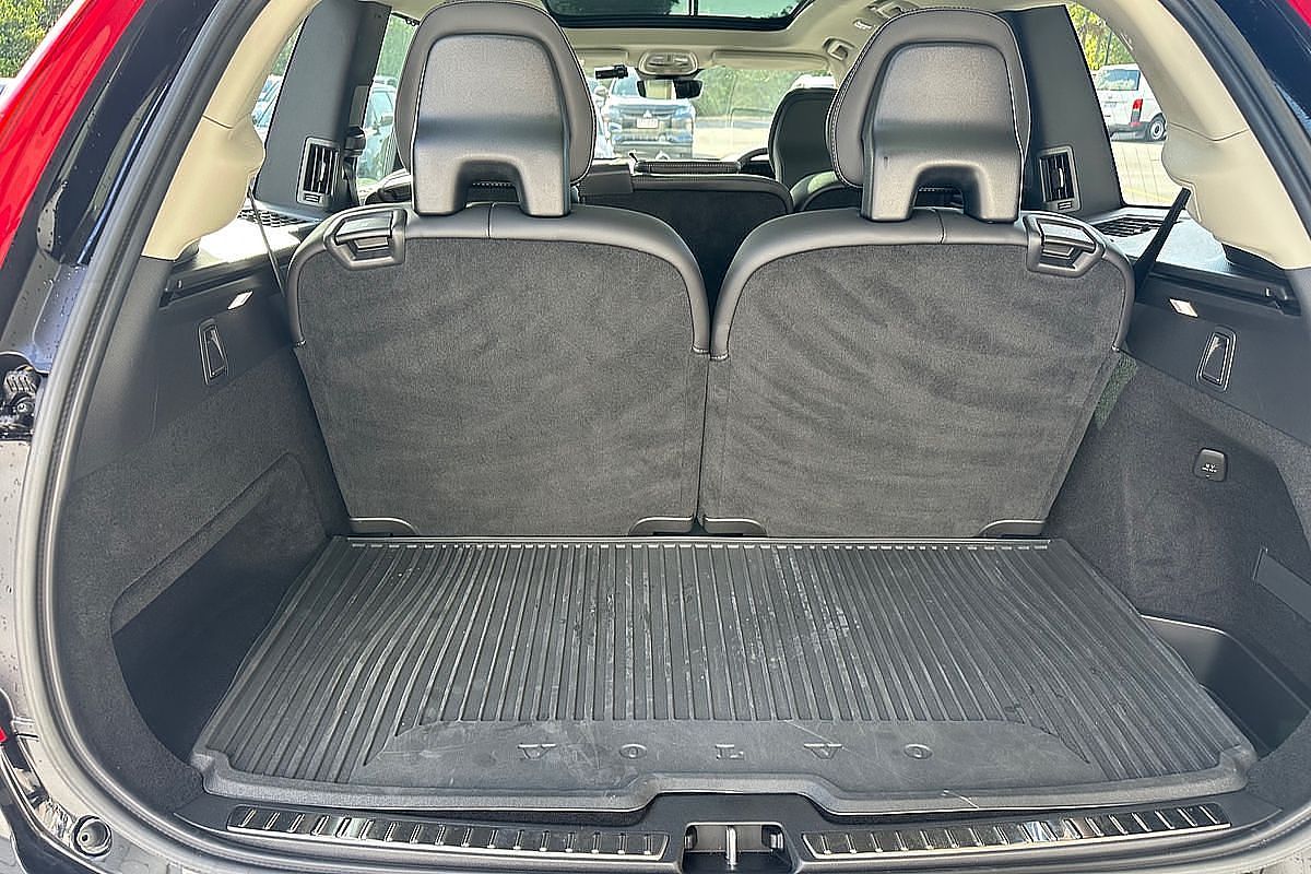 2023 Volvo XC90 Ultimate B6 Bright