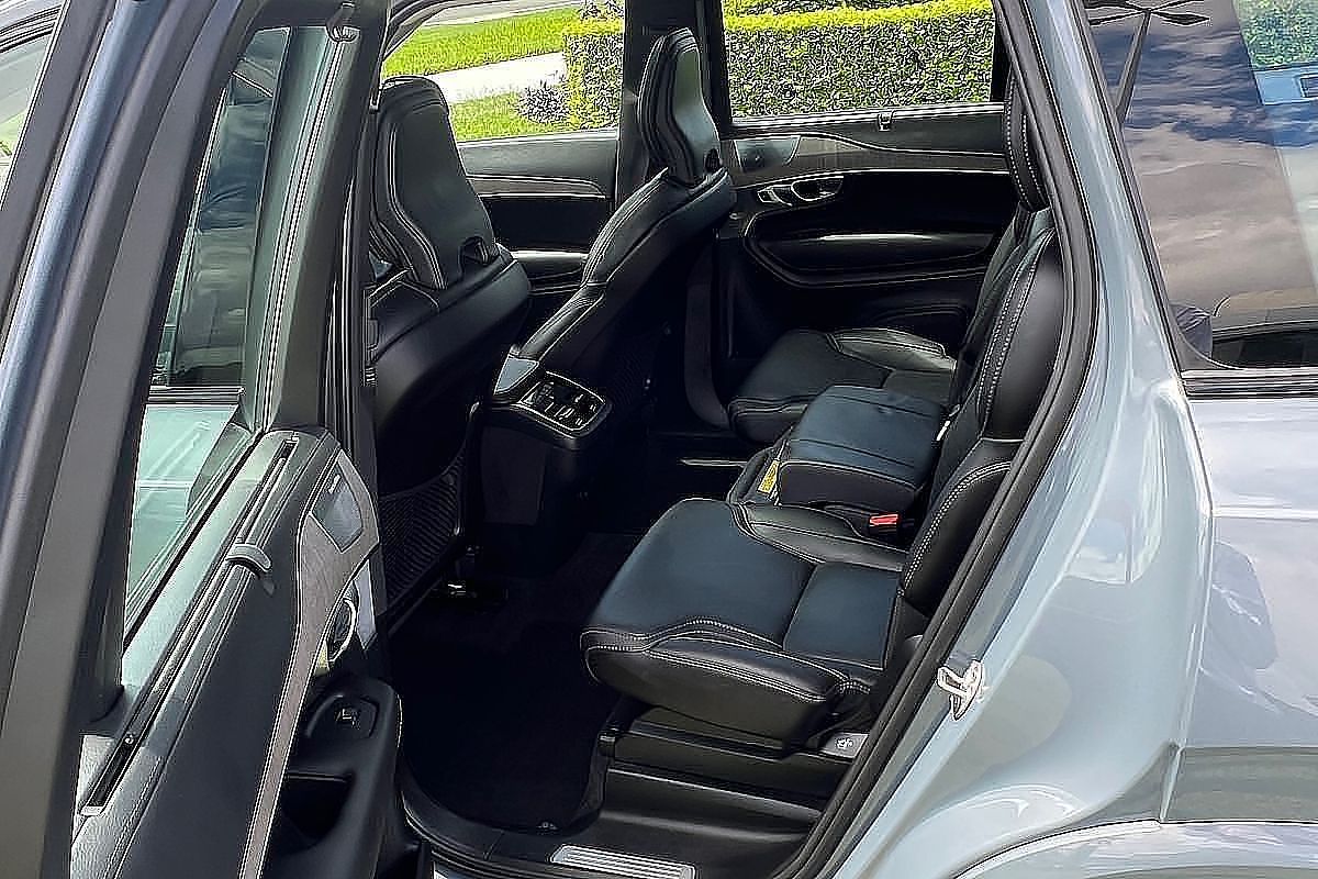 2023 Volvo XC90 Ultimate B6 Dark