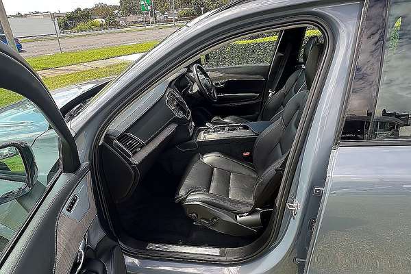 2023 Volvo XC90 Ultimate B6 Dark