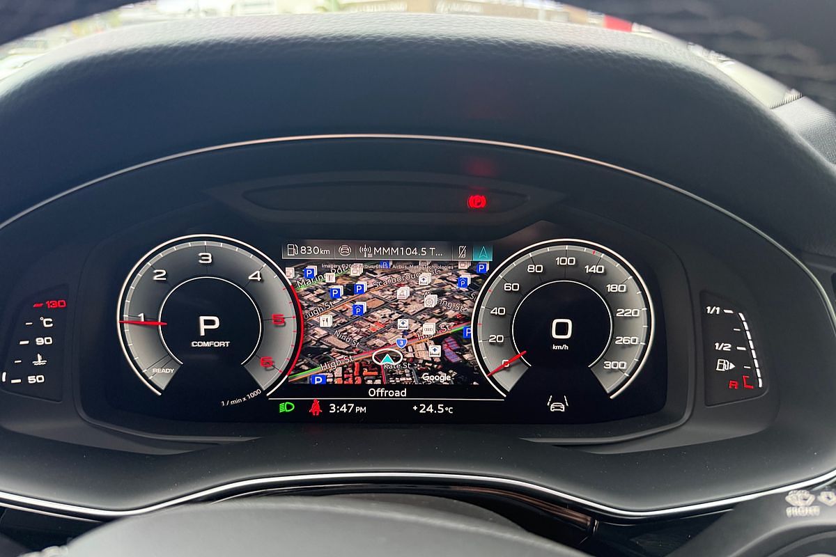2024 Audi Q8 50 TDI S line F1