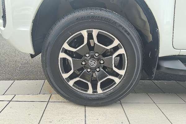 2023 Toyota Hilux SR5 GUN126R 4X4