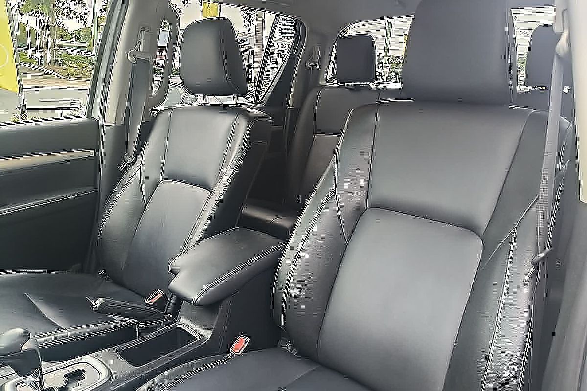 2023 Toyota Hilux SR5 GUN126R 4X4