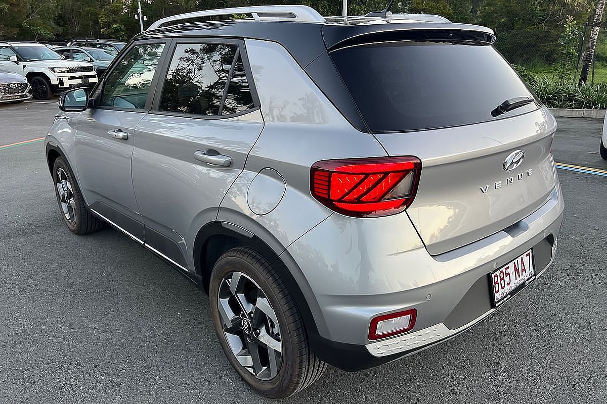 2024 Hyundai Venue Elite QX.V5