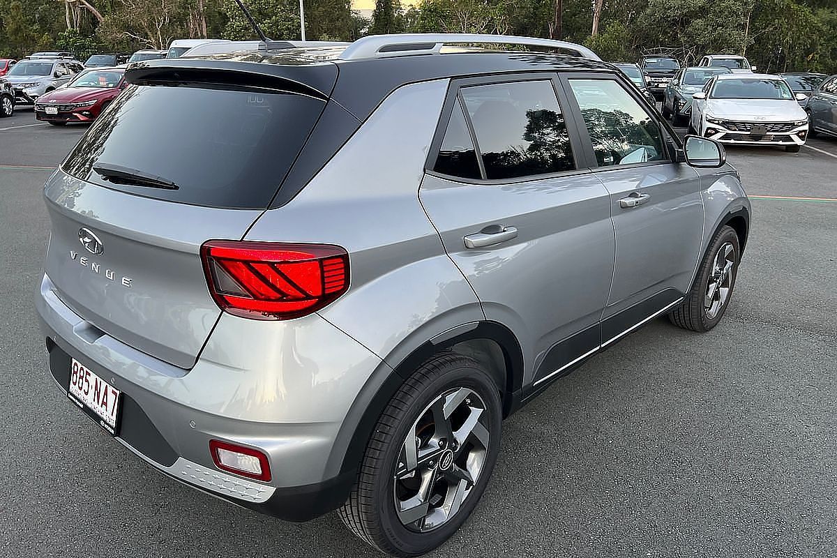 2024 Hyundai Venue Elite QX.V5
