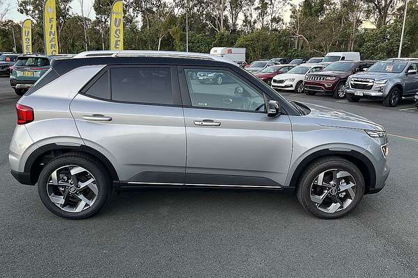 2024 Hyundai Venue Elite QX.V5