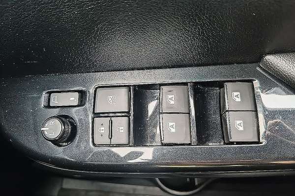 2023 Toyota Hilux SR5 GUN126R 4X4
