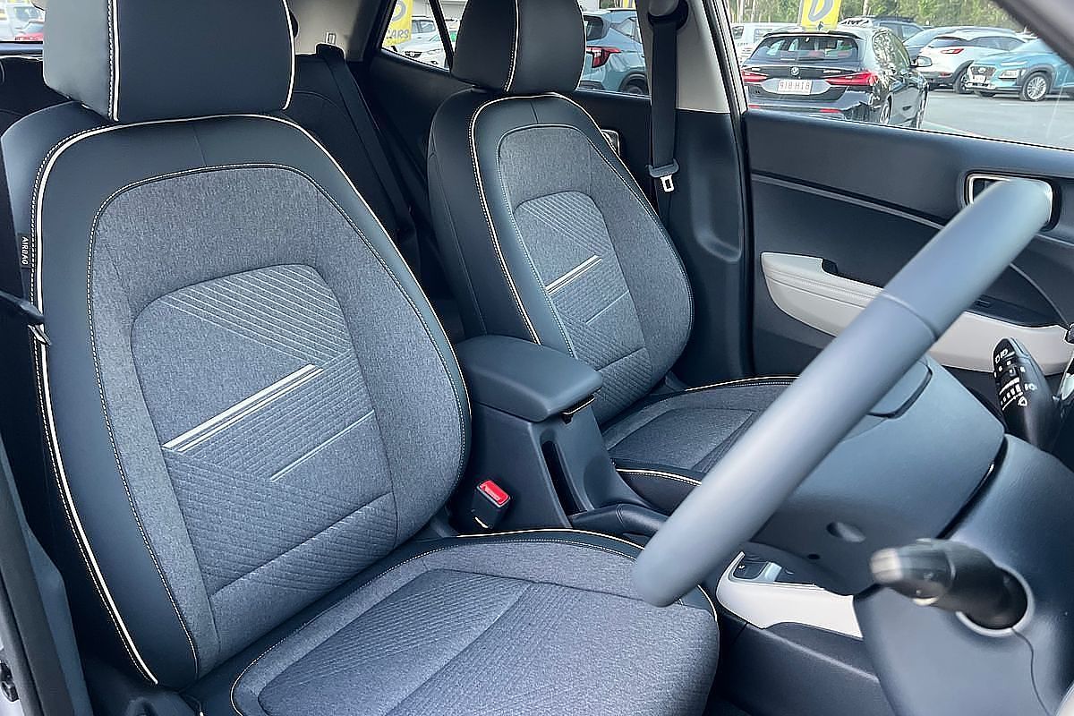 2024 Hyundai Venue Elite QX.V5