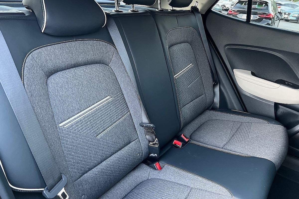 2024 Hyundai Venue Elite QX.V5