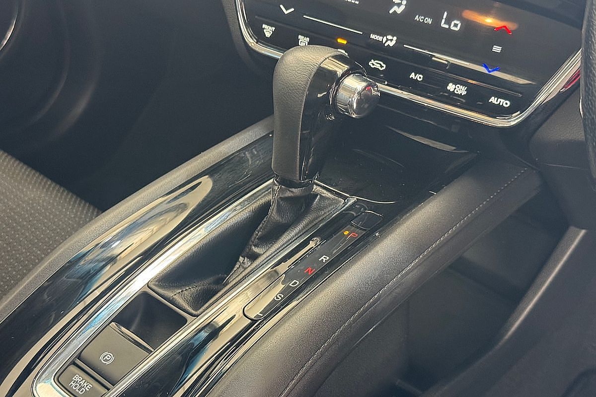 2019 Honda HR-V VTi-S