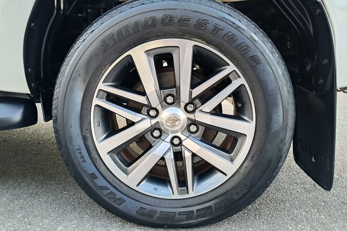 2016 Toyota Hilux SR5 GUN126R 4X4