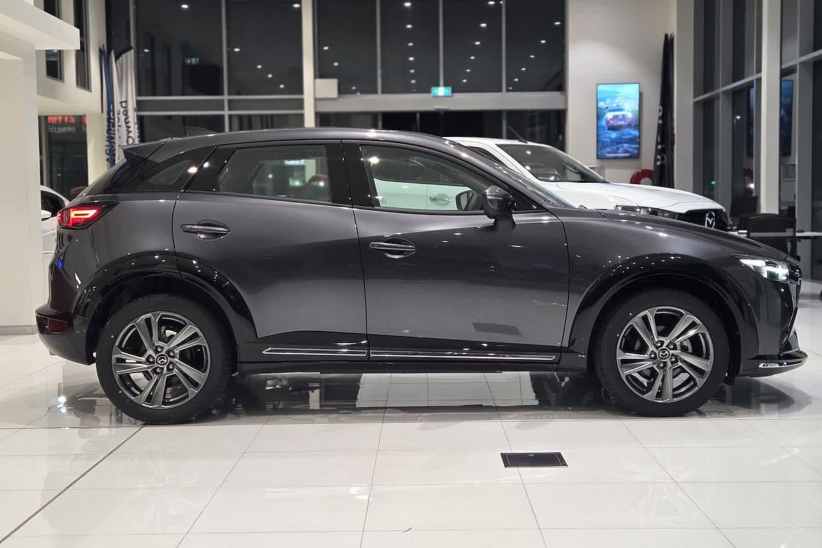 2025 Mazda CX-3 G20 Akari DK