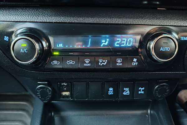 2016 Toyota Hilux SR5 GUN126R 4X4