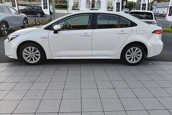 2023 Toyota Corolla SX Hybrid ZWE219R