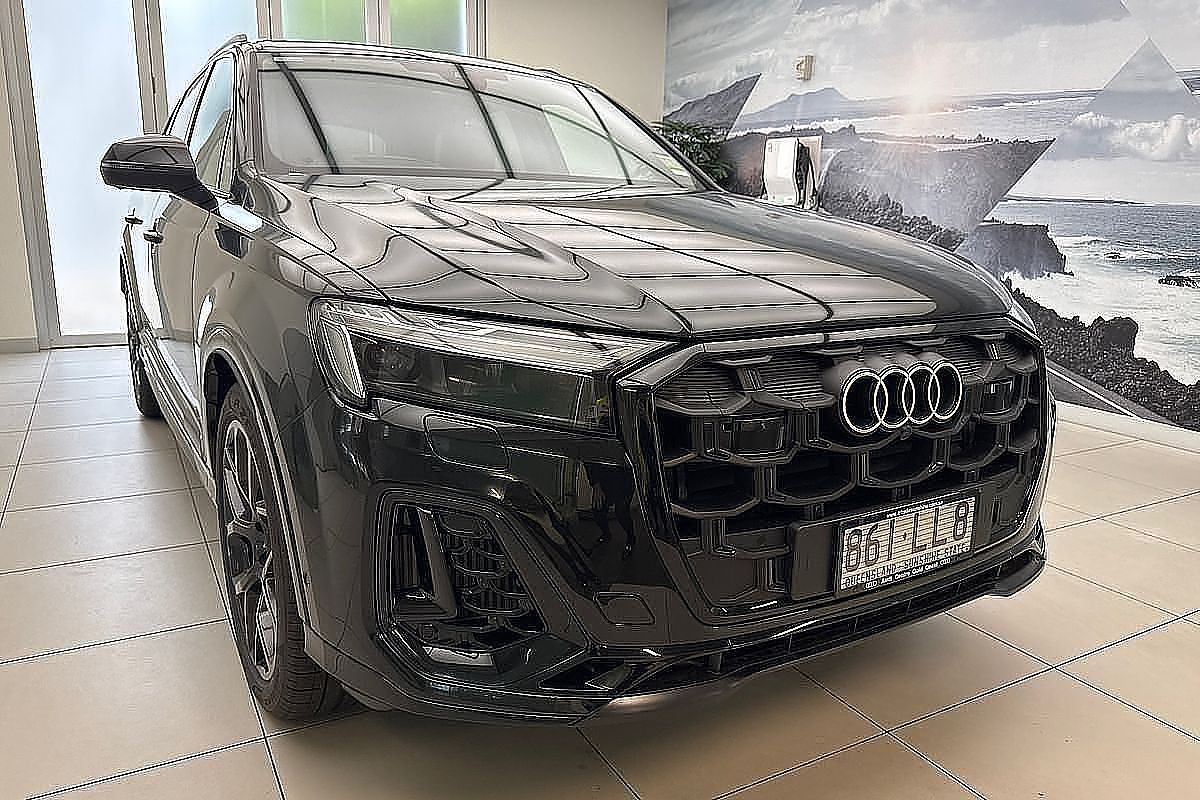 2024 Audi Q7 55 TFSI S line 4M
