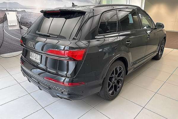 2024 Audi Q7 55 TFSI S line 4M
