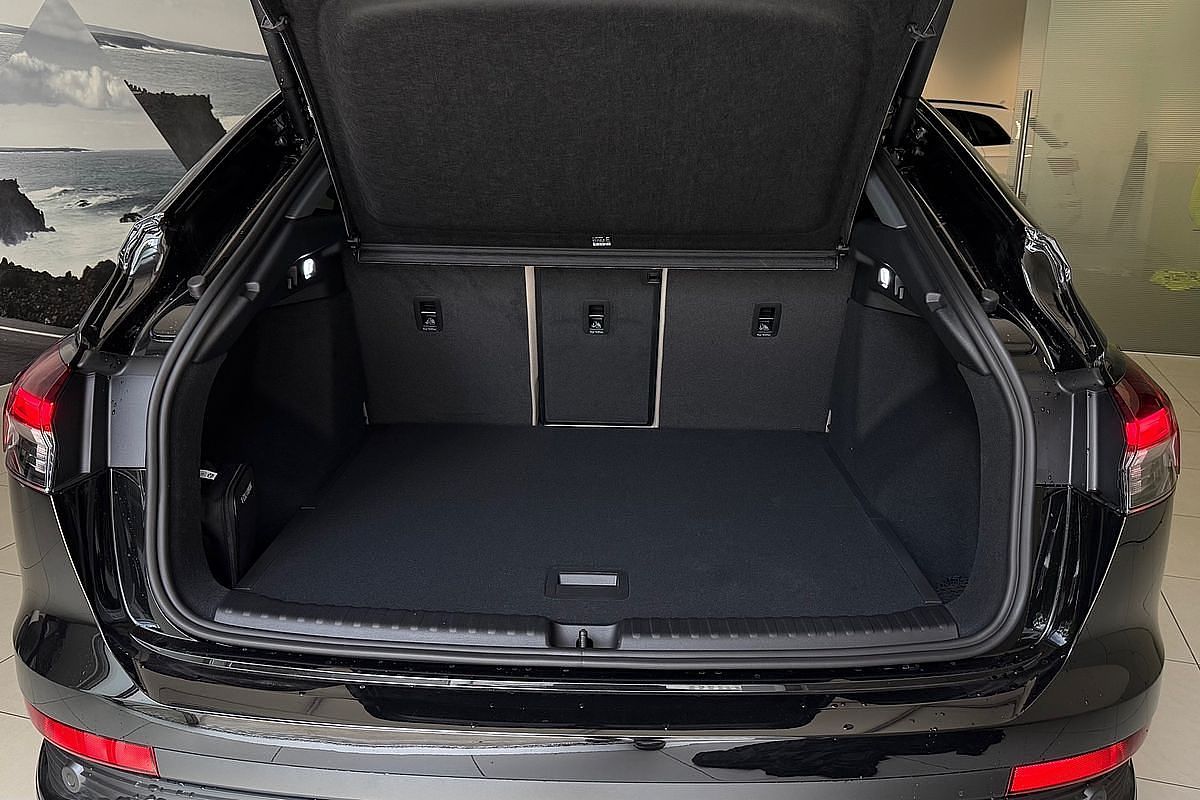 2024 Audi Q4 e-tron 45 F4