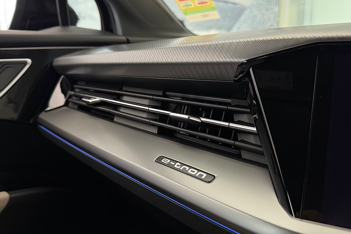 2024 Audi Q4 e-tron 45 F4