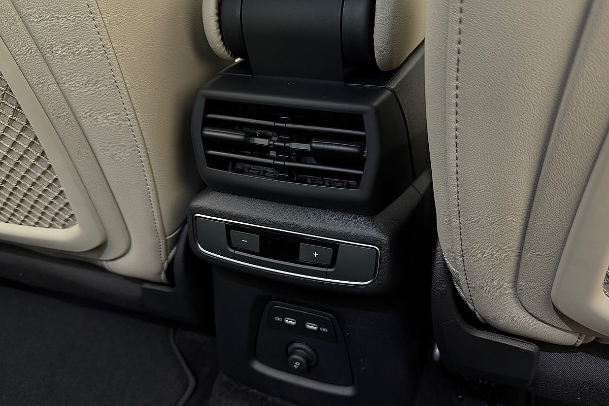 2024 Audi Q4 e-tron 45 F4