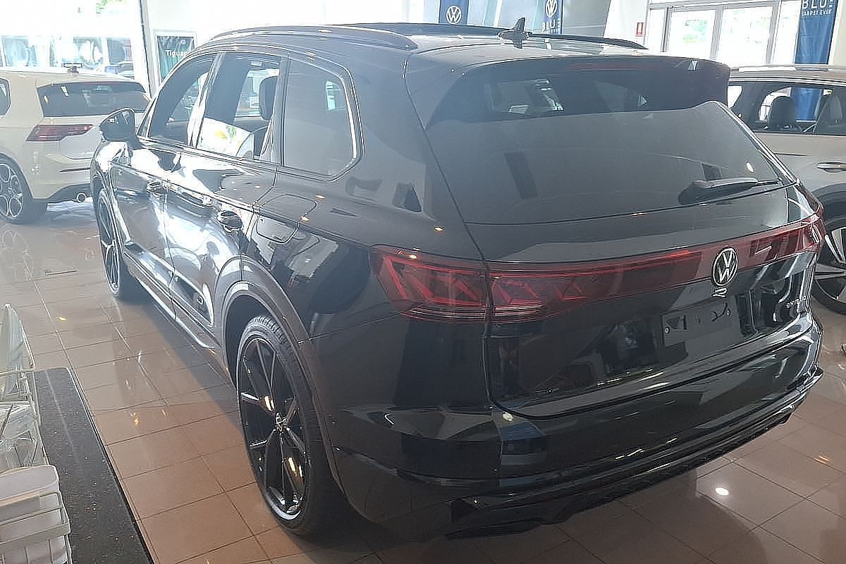 2024 Volkswagen Touareg R RC