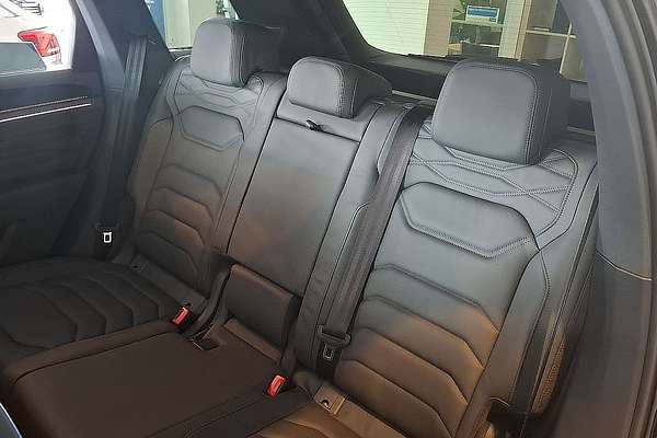 2024 Volkswagen Touareg R RC