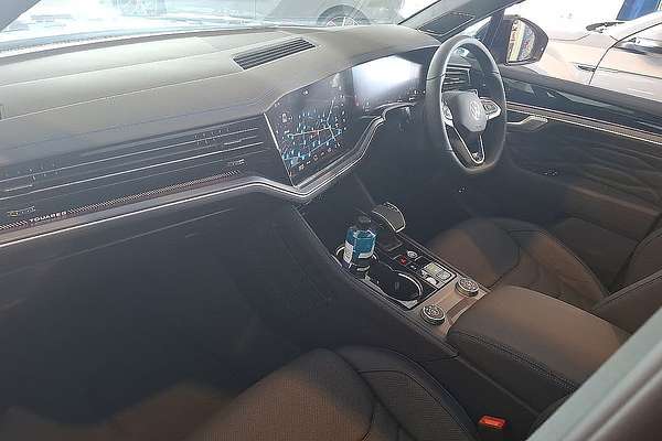 2024 Volkswagen Touareg R RC