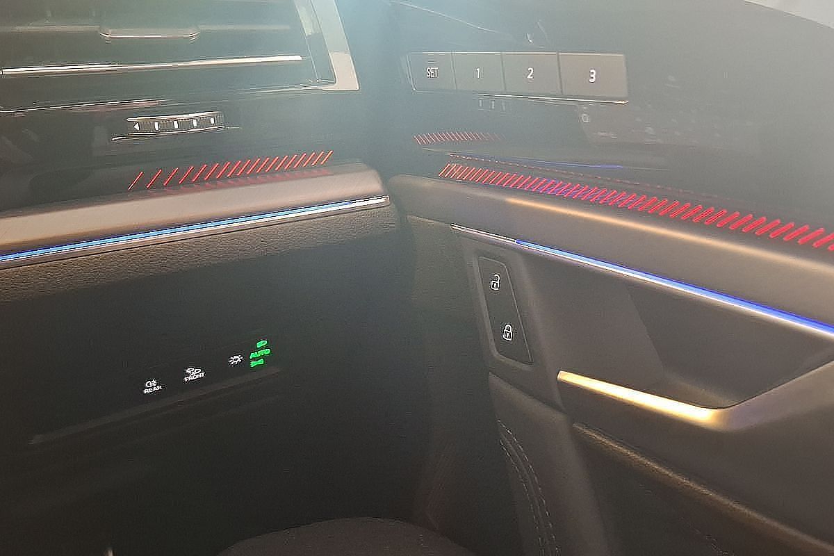 2024 Volkswagen Touareg R RC