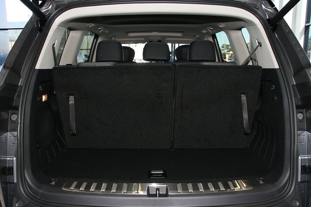 2025 LDV D90 Executive SV9A