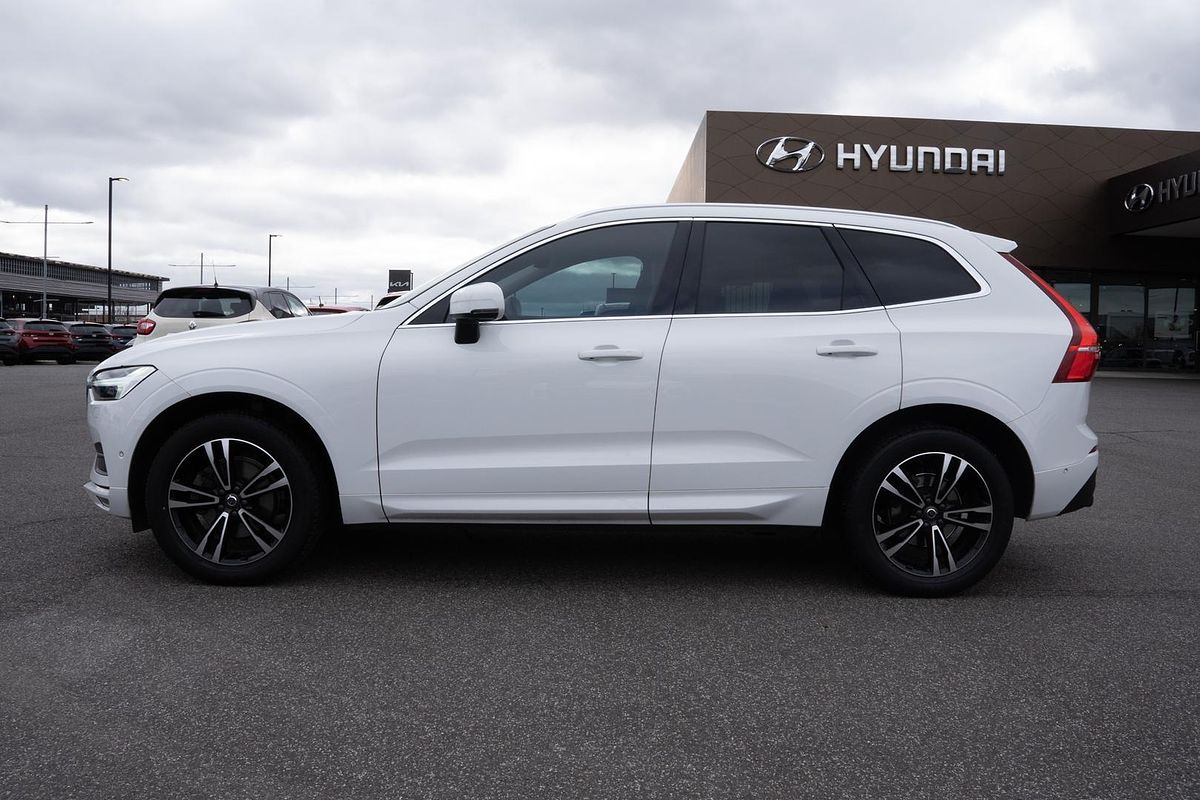 2021 Volvo XC60 T5 Momentum