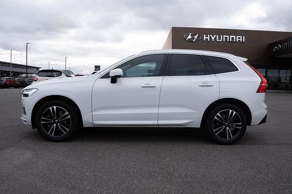 2021 Volvo XC60 T5 Momentum
