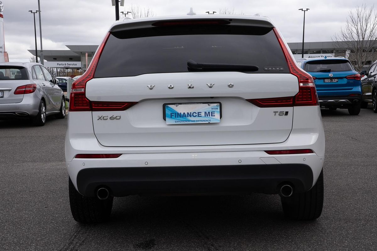 2021 Volvo XC60 T5 Momentum