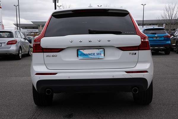 2021 Volvo XC60 T5 Momentum