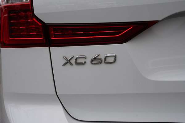 2021 Volvo XC60 T5 Momentum