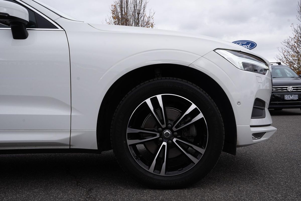 2021 Volvo XC60 T5 Momentum