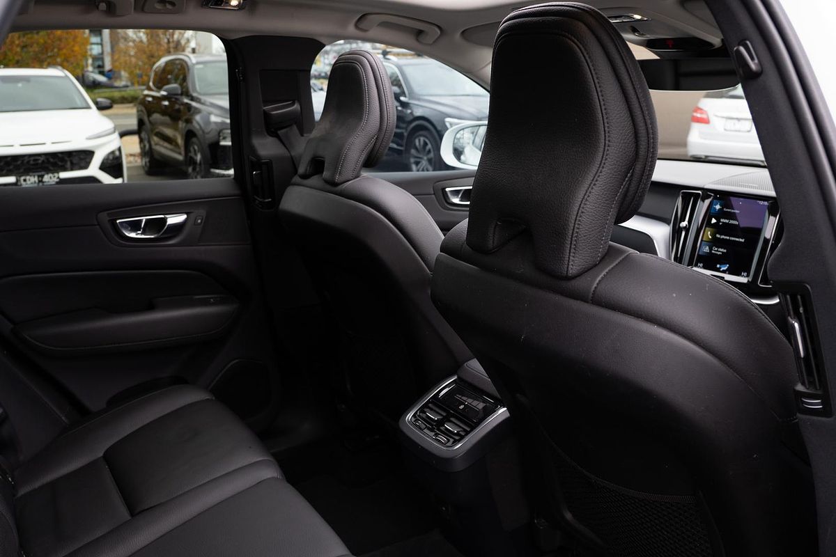 2021 Volvo XC60 T5 Momentum