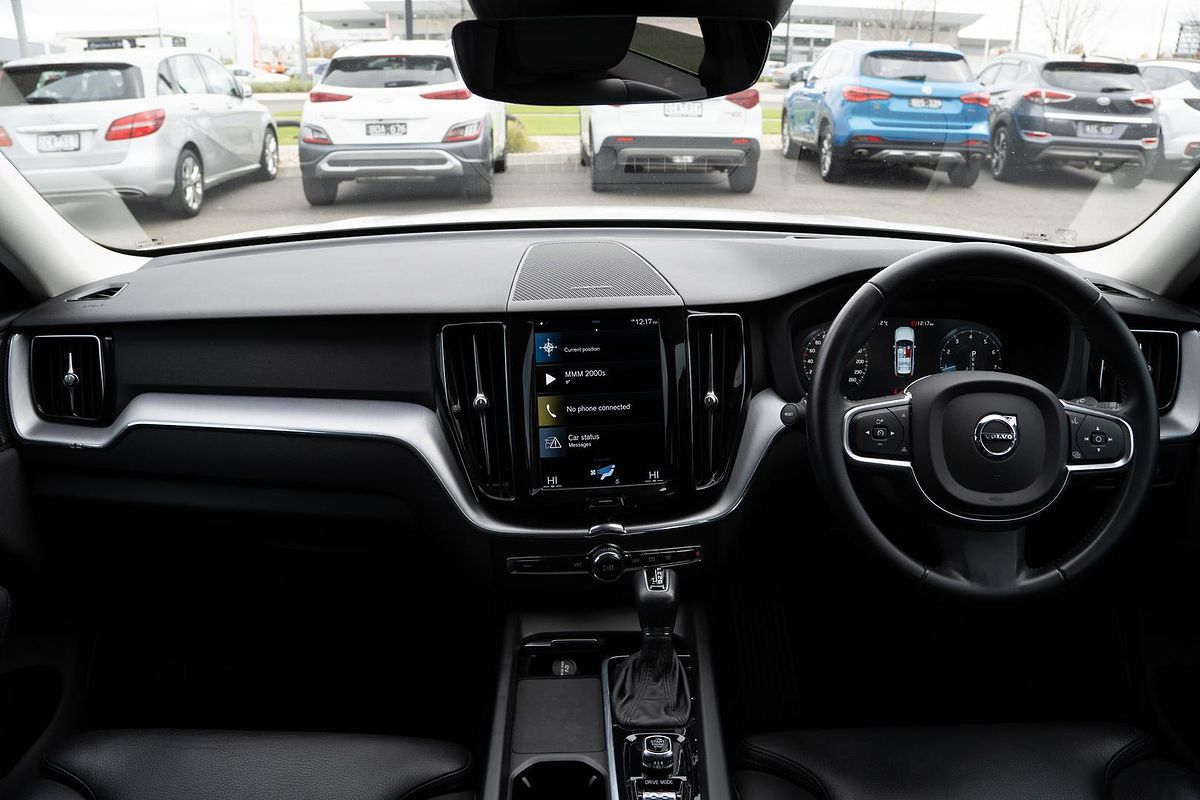 2021 Volvo XC60 T5 Momentum